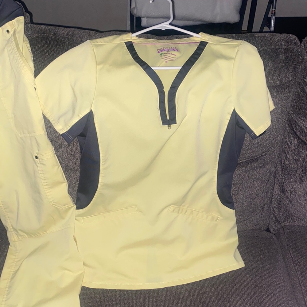 Pretty pale yellow with grey lining worn 4 times